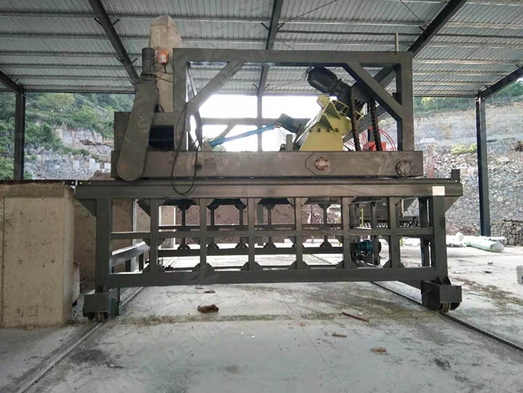 有機(jī)肥翻拋機(jī)在有機(jī)肥生產(chǎn)中起到什么作用？