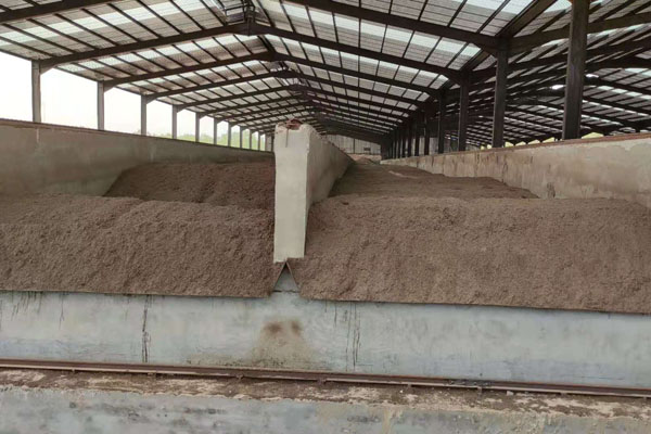 如何將牛糞制作成有機(jī)肥？