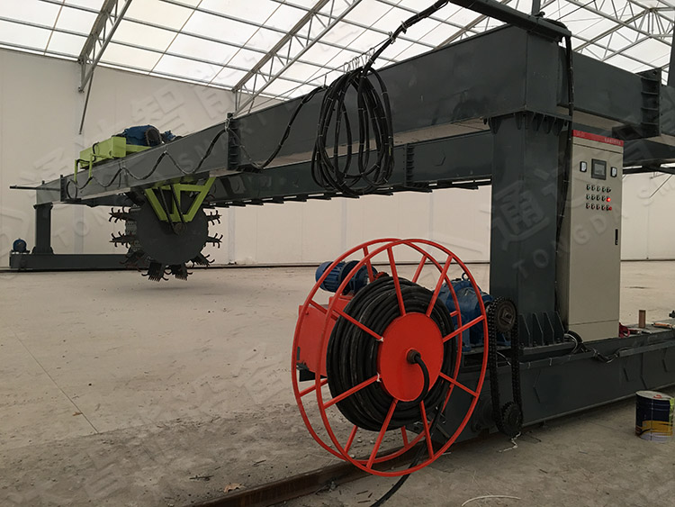 什么是大跨度的輪盤式翻拋機(jī)？